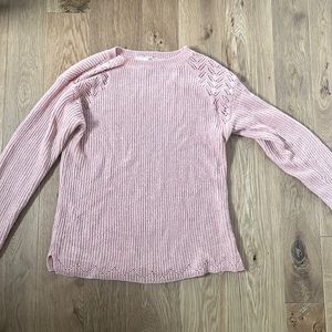 Women’s light pink sweater